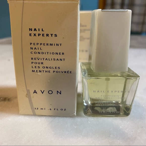 Avon nail set - Picture 2 of 4
